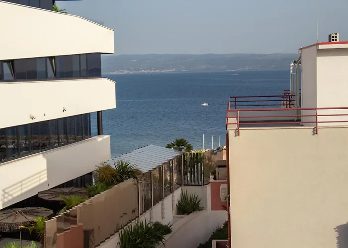 Beachside Attico *