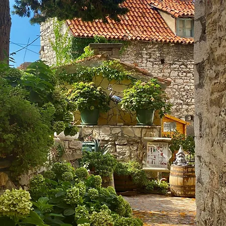 Apartment Beachside Attico Split