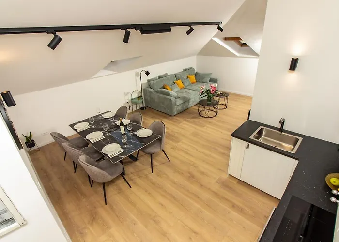 Beachside Attico דירה ספליט