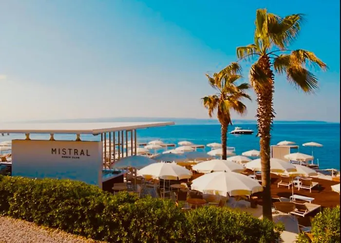 Beachside Attico Apartament