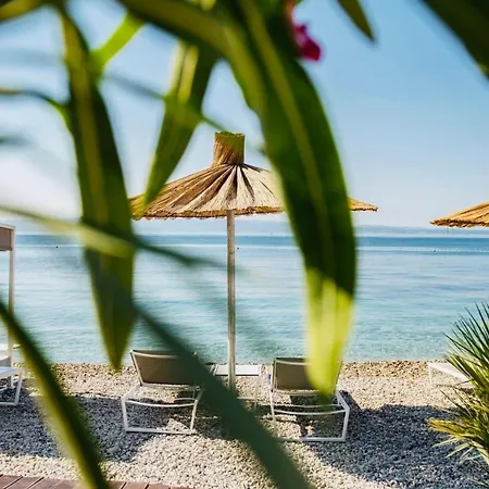 Beachside Attico *
